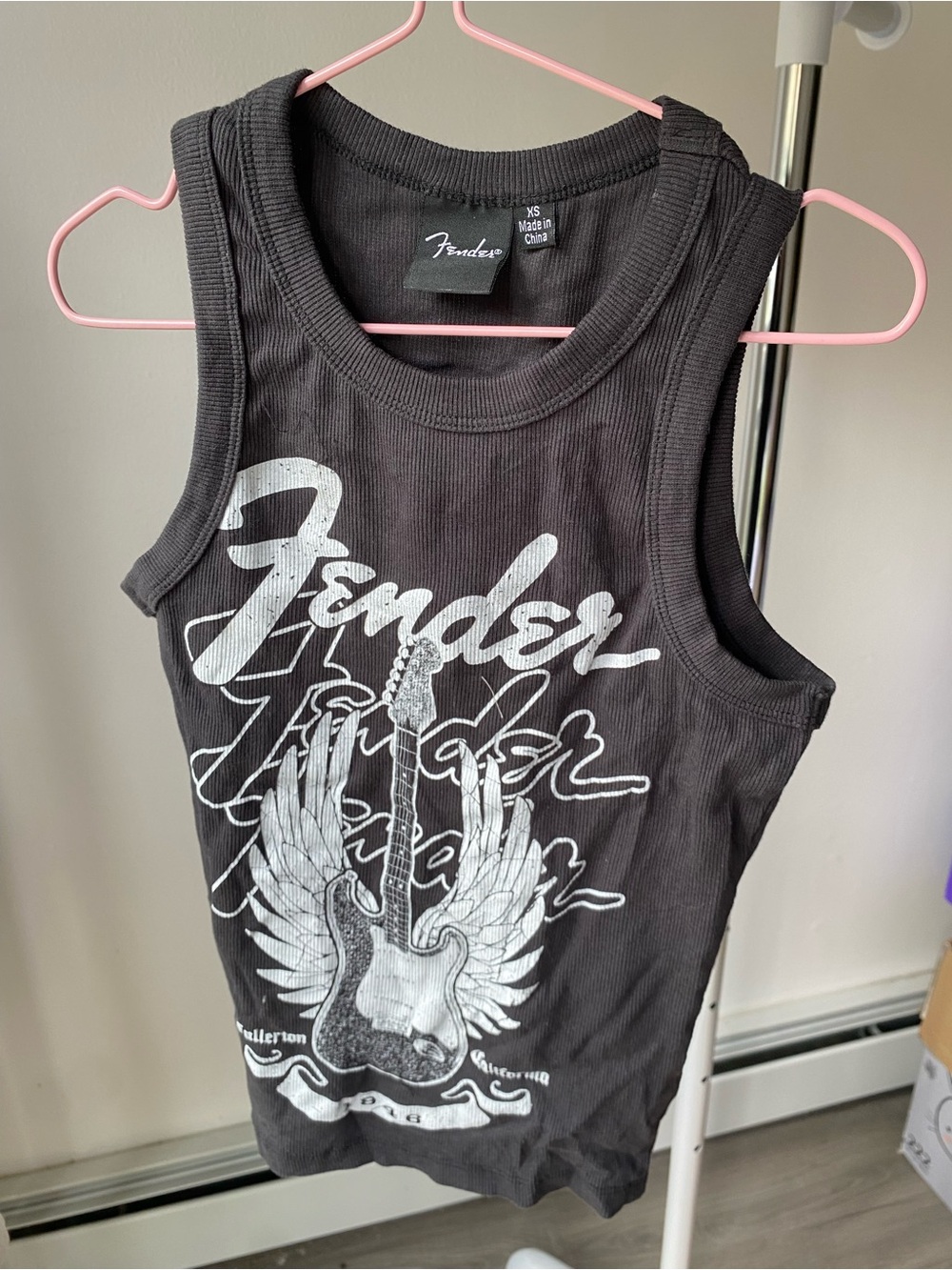 Fender women Graphic Winged Guitar Tank